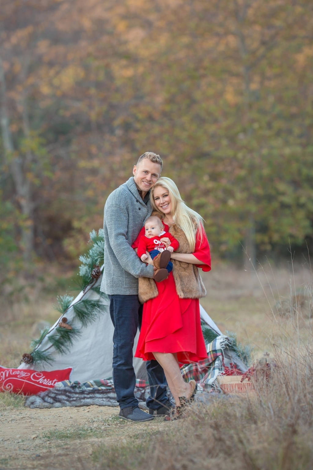 Heidi Montag and Spencer Pratt ring in the Holidays with Baby Gunner